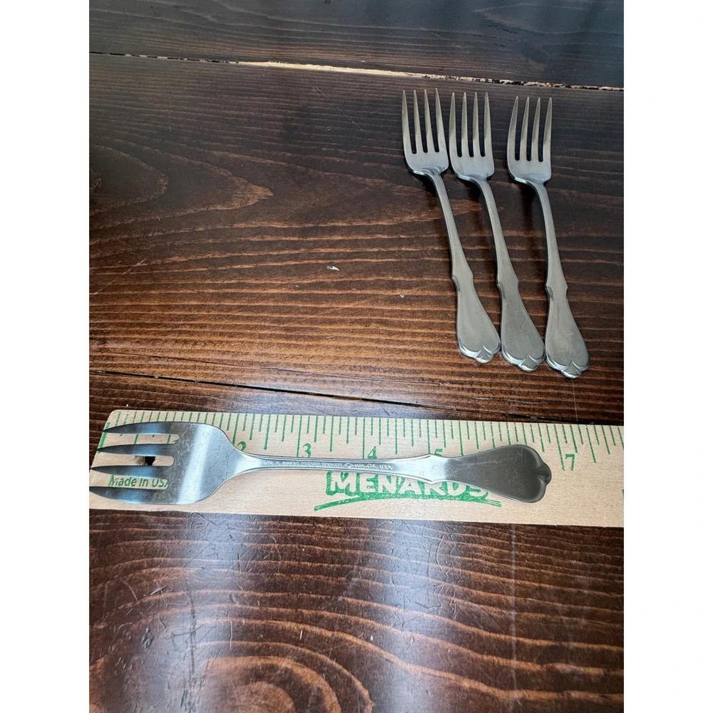 4 Oneida Wm A Rogers Premier Stainless American Freedom Dinner Forks USA Made